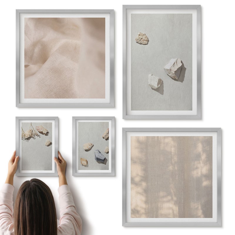 Galeria ścienna 5-częściowy komplet obrazów w srebrnych ramach - Boho kamienie na plaży mminimalistyczne dekoracje - ArtPrintCave