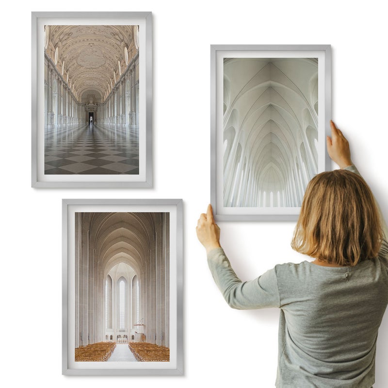 Galeria ścienna 3-częściowy komplet obrazów w srebrnych ramach - Wnętrza historycznych budowli i katedr - ArtPrintCave