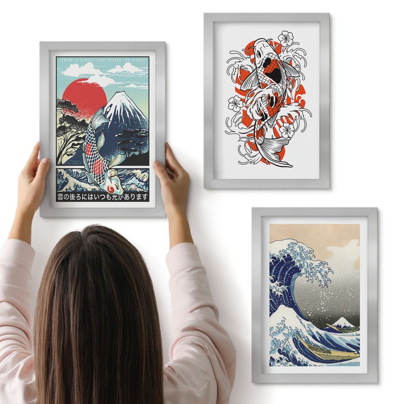 Galeria ścienna 3-częściowy komplet obrazów w srebrnych ramach - Ilustracje gór ryb i Wielkiej Fali w Kanagawie styl japoński - ArtPrintCave