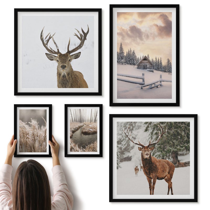 Galeria ścienna 5-częściowy komplet obrazów w czarnych ramach - Zimowe krajobrazy z jeleniem i sielskim domkiem w lesie - ArtPrintCave