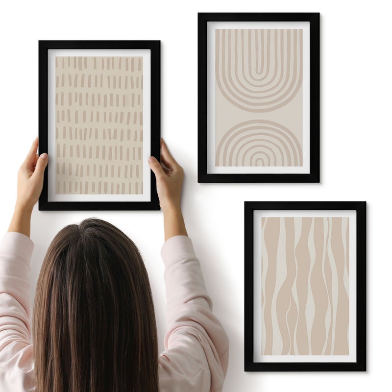 Galeria ścienna 3-częściowy komplet obrazów w czarnych ramach - Abstrakcyjne wzory w odcieniach beżu i bieli - ArtPrintCave