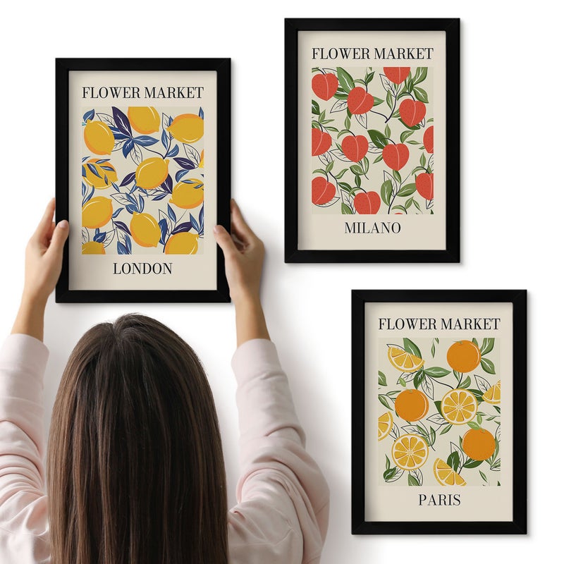 Galeria ścienna 3-częściowy komplet obrazów w czarnych ramach - Kwiatowe postery w Londynie Mediolanie i Paryżu - ArtPrintCave