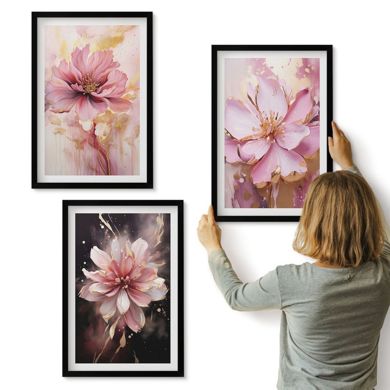 Galeria ścienna 3-częściowy komplet obrazów w czarnych ramach - Kwiatowe kompozycje w odcieniach różu i bieli - ArtPrintCave