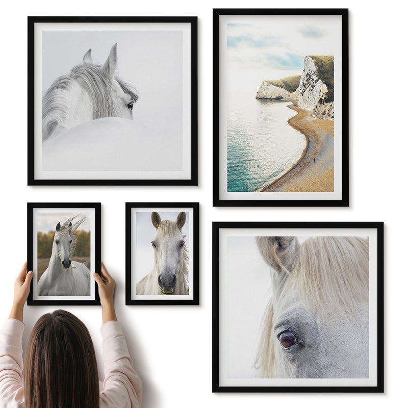 Galeria ścienna 5-częściowy komplet obrazów w czarnych ramach - Konie na plaży i w naturze w stylu minimalistycznym - ArtPrintCave