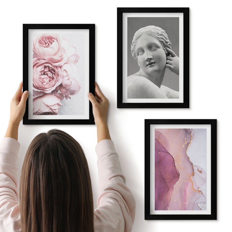 Galeria ścienna 3-częściowy komplet obrazów w czarnych ramach - Romantyczne piwonie rzeźba kobiety abstrakcja - ArtPrintCave