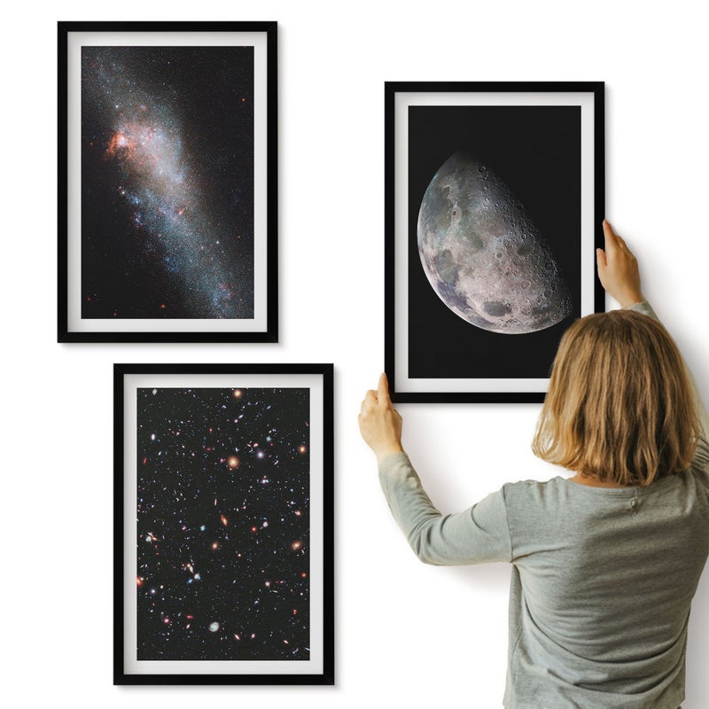 Galeria ścienna 3-częściowy komplet obrazów w czarnych ramach - Kosmos galaktyki gwiazdy i Księżyc w pełni - ArtPrintCave