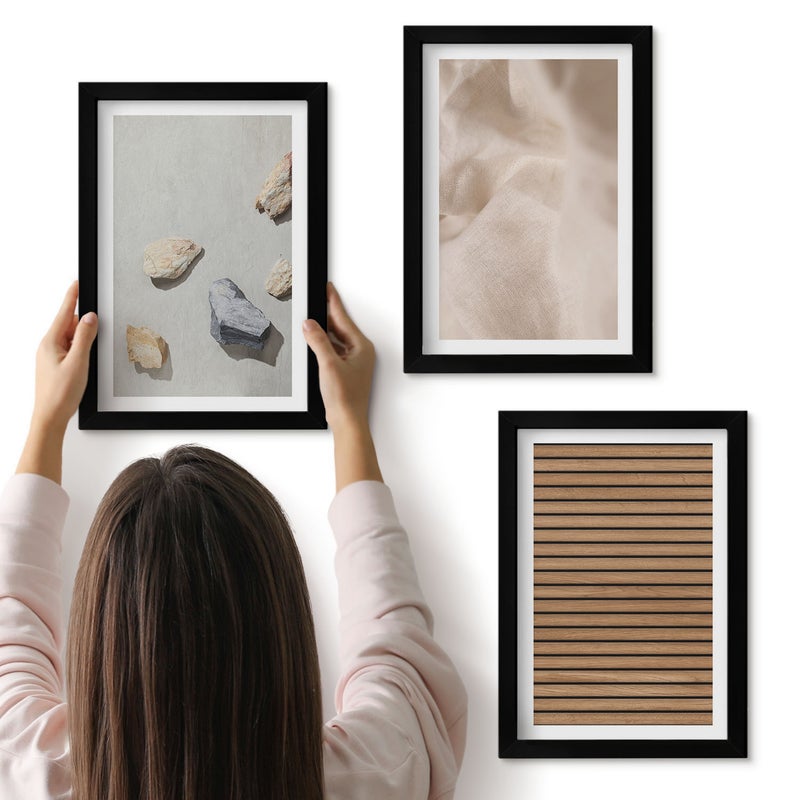 Galeria ścienna 3-częściowy komplet obrazów w czarnych ramach - Kamienie drewno tkanina różne tekstury - ArtPrintCave