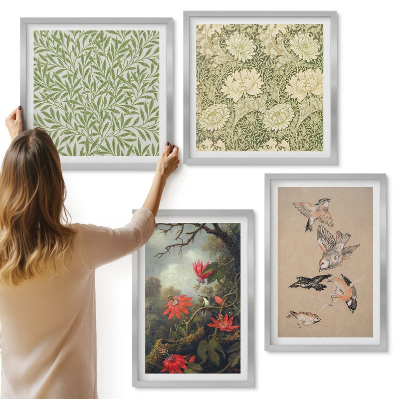 Galeria ścienna 4-częściowy komplet obrazów w srebrnych ramach - Kwiaty i ptaki w naturalnym otoczeniu przyrody - ArtPrintCave