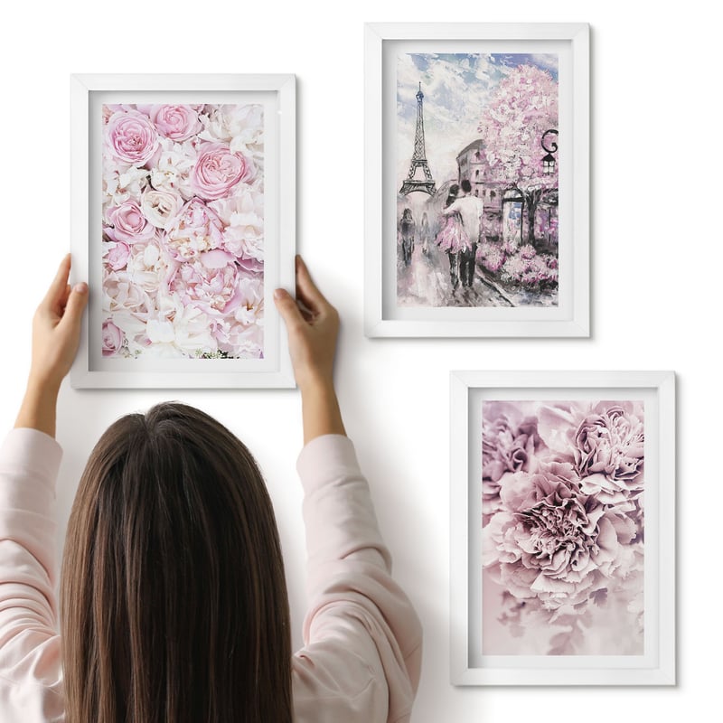 Galeria ścienna 3-częściowy komplet obrazów w białych ramach - Kwiaty w odcieniach różu romantyczny krajobraz - ArtPrintCave
