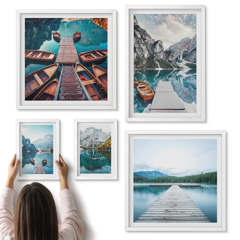 Galeria ścienna 5-częściowy komplet obrazów w białych ramach - Krajobrazy górskie z wodnymi ścieżkami i łodziami - ArtPrintCave