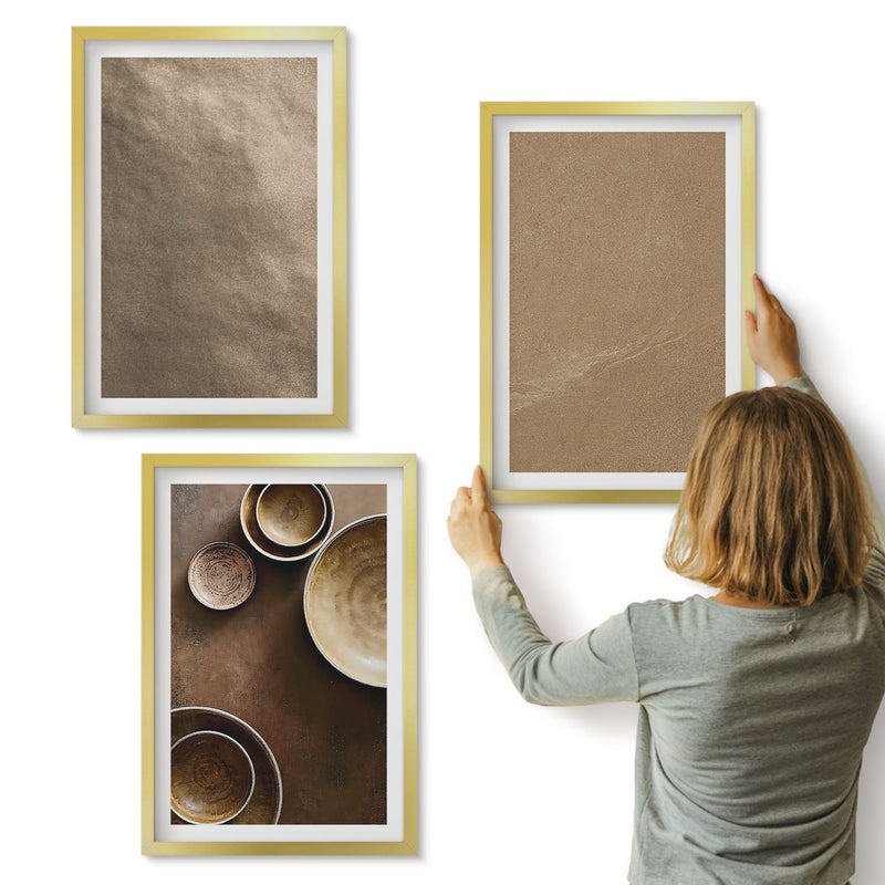 Galeria ścienna 3-częściowy komplet obrazów w złotych ramach - Kamienne struktury nowoczesny styl minimalistyczny - ArtPrintCave