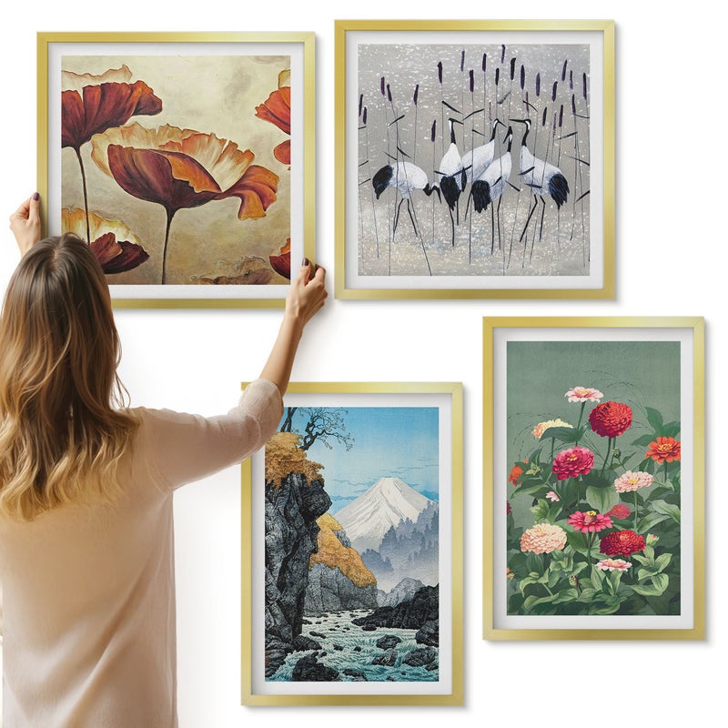 Galeria ścienna 4-częściowy komplet obrazów w złotych ramach - Góry z wodospadem ptaki w locie i kolorowe kwiaty - ArtPrintCave