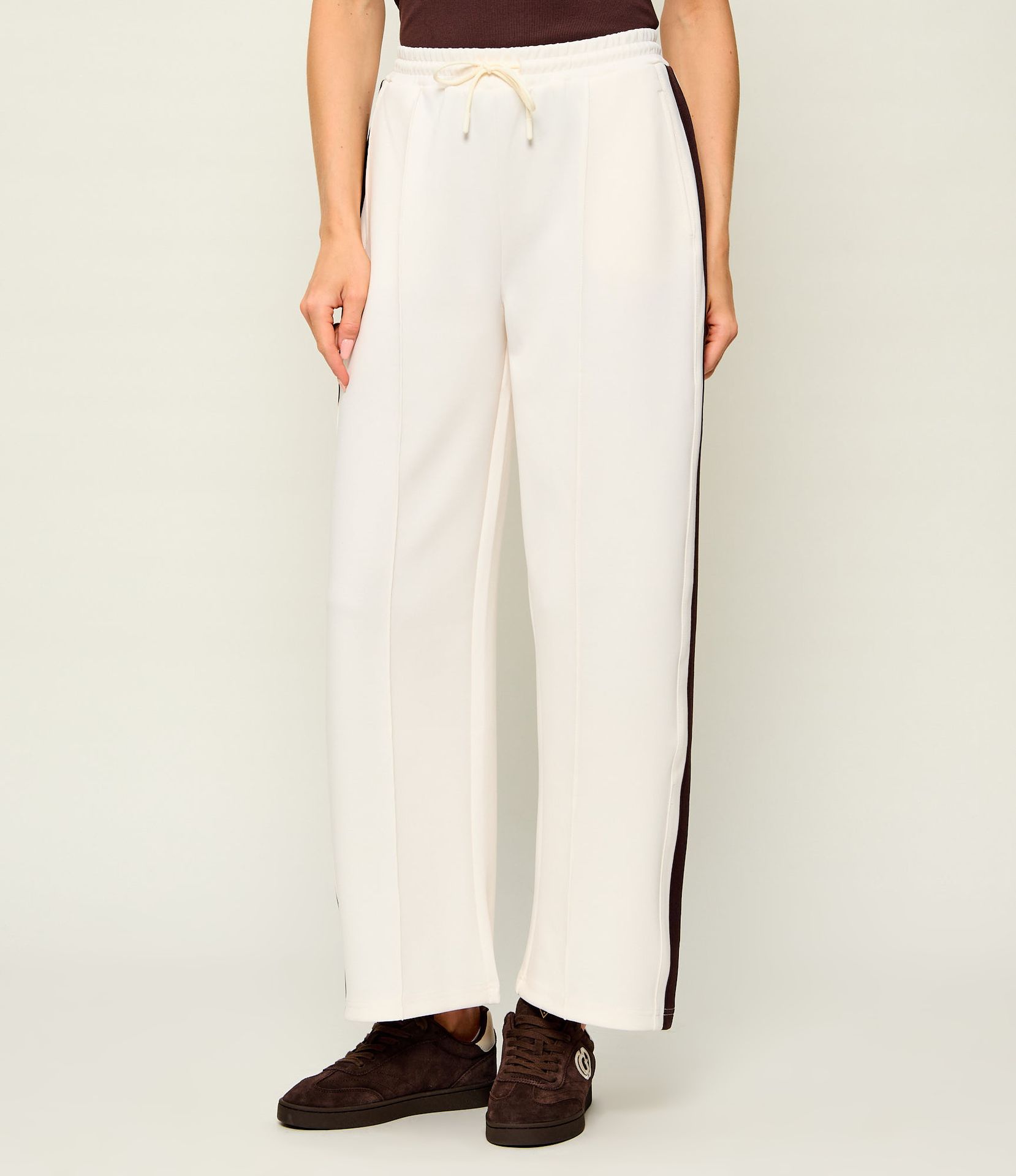 GUESS ACTIVE Spodnie dresowe Talitha Relaxed fit