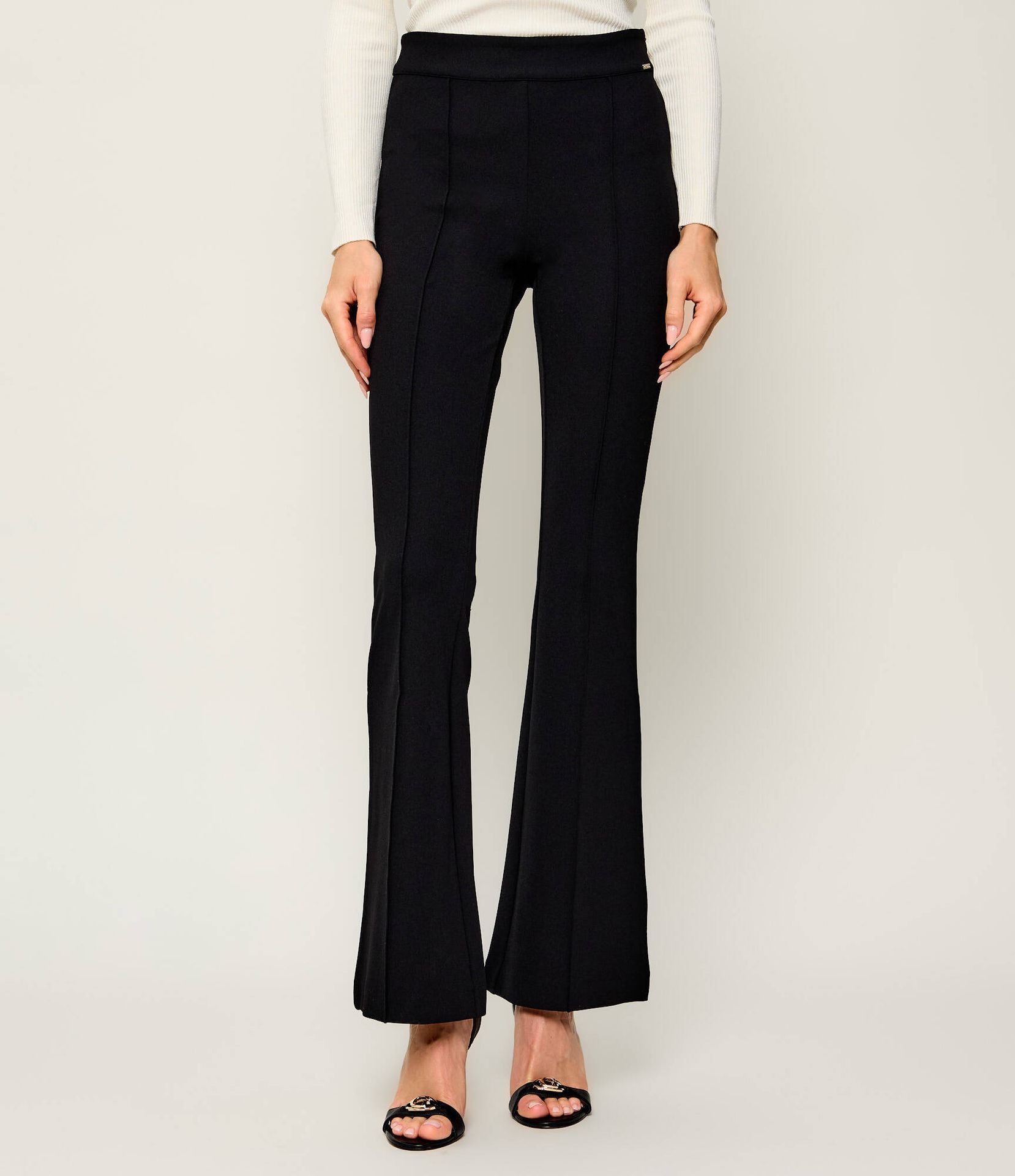 GUESS Spodnie Evelina flare fit