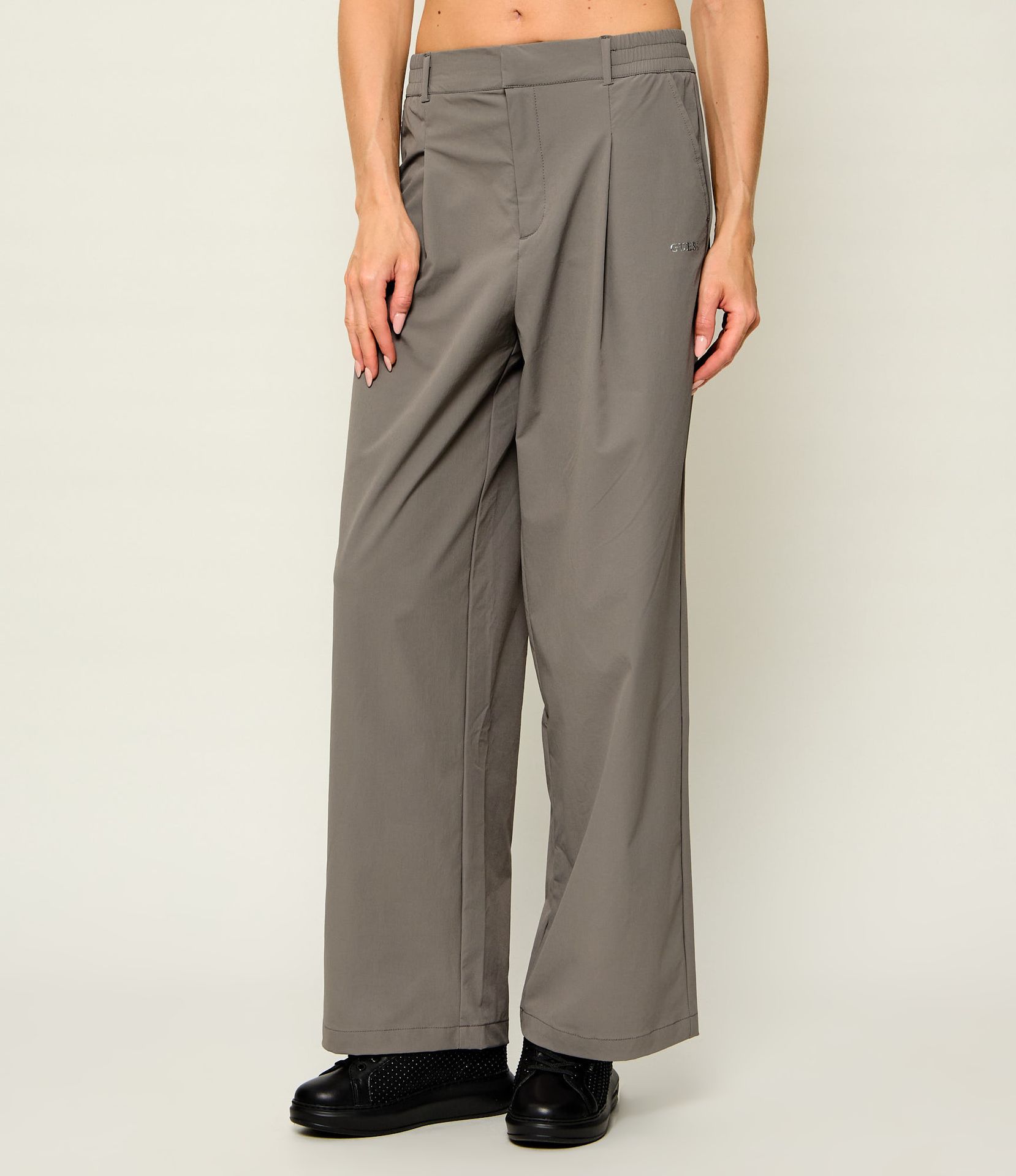 GUESS ACTIVE Spodnie dresowe Rhea Loose fit