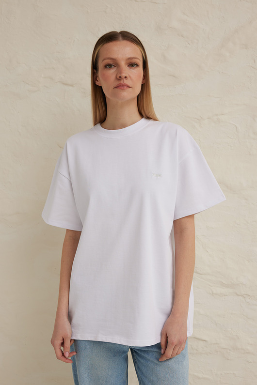 T-shirt white