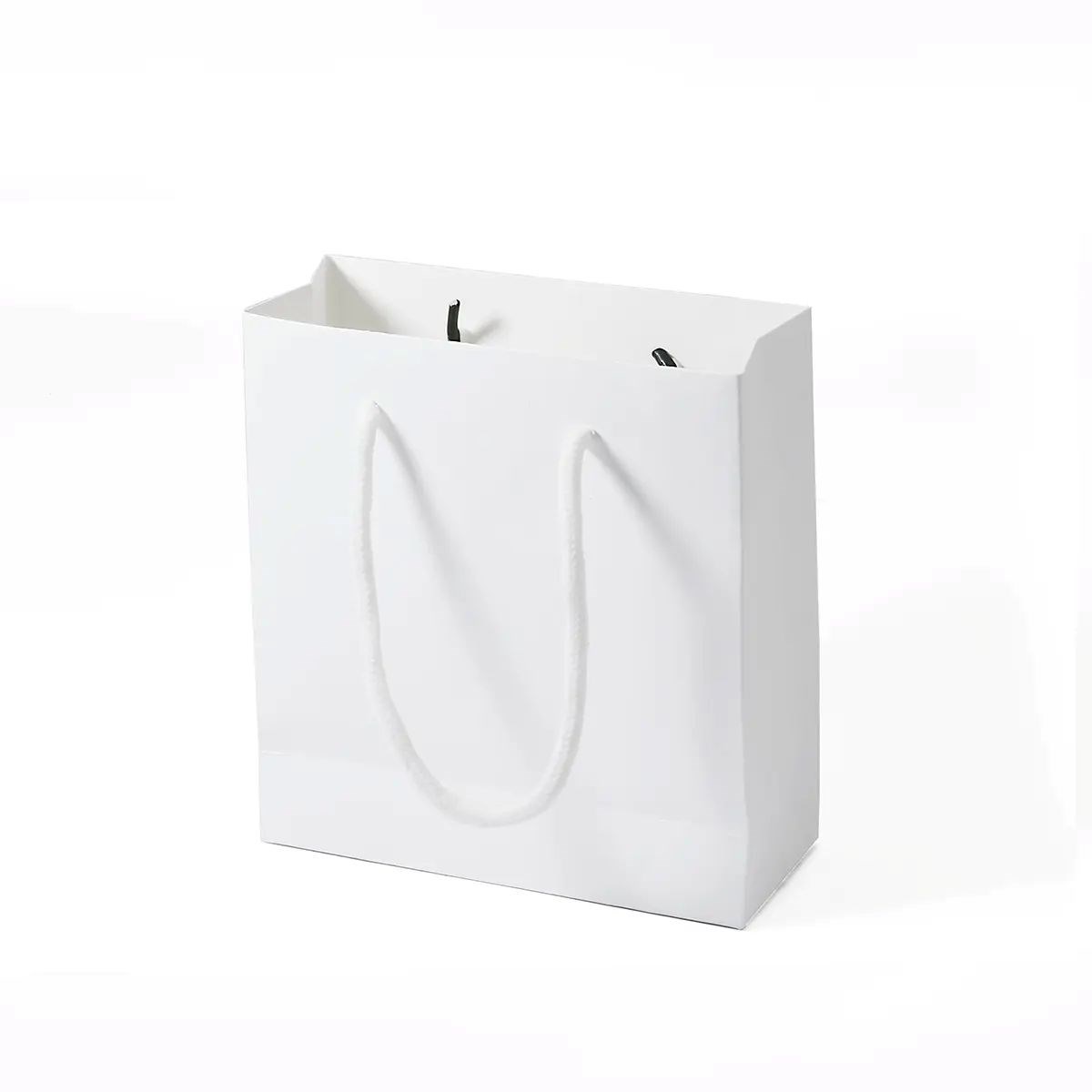 Torba papierowa biała kraft ozdobna prezentowa 140x51x153 mm
