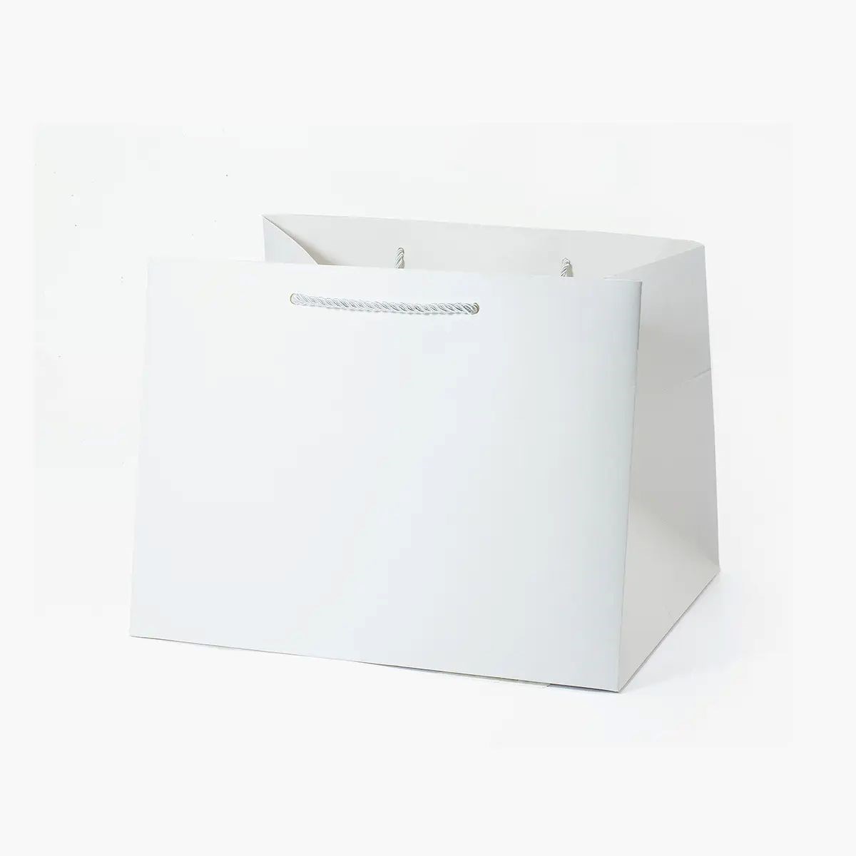Torba papierowa prezentowa ozdobna laminowana biała 355x275x305 mm