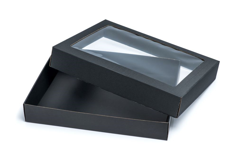 Pudełko kartonowe karbowane czarne z oknem 450x350x70 mm