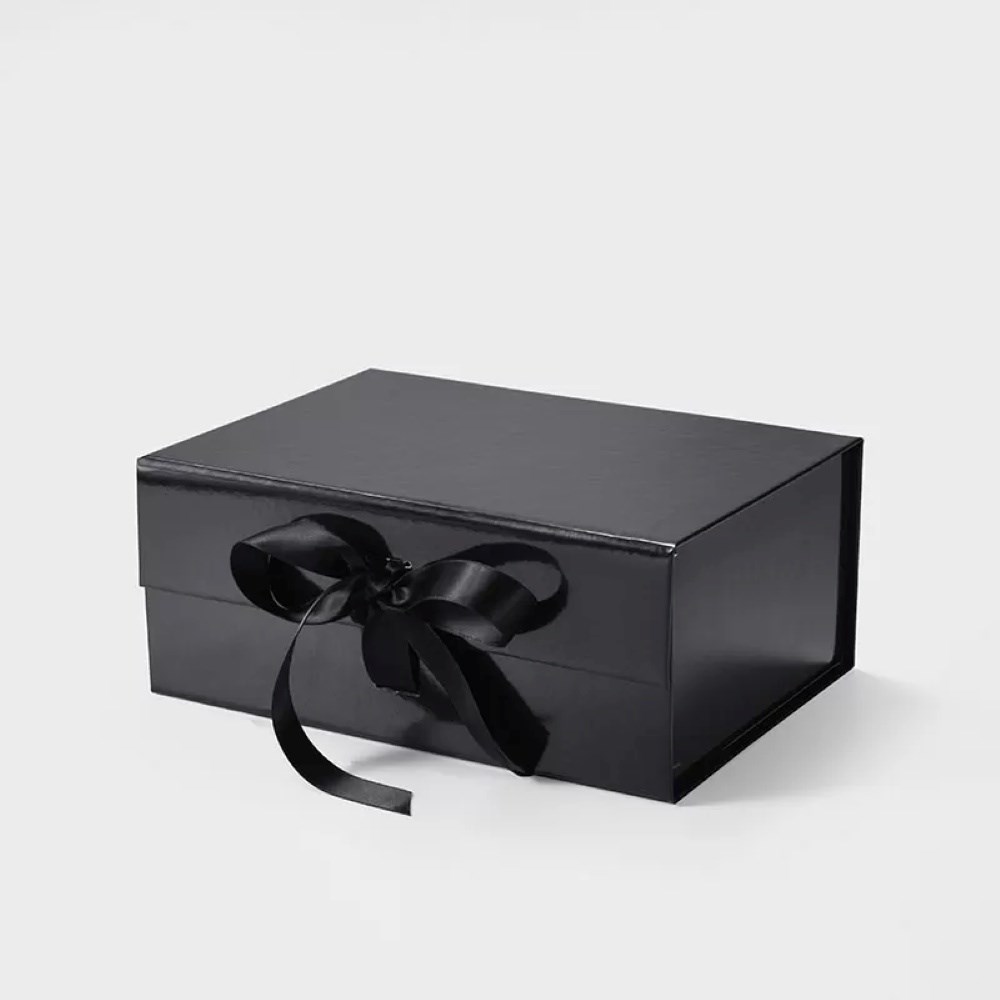 Pudełko Magnetyczne 235x170x100mm Czarne Połysk Z Wstążką Eleganckie