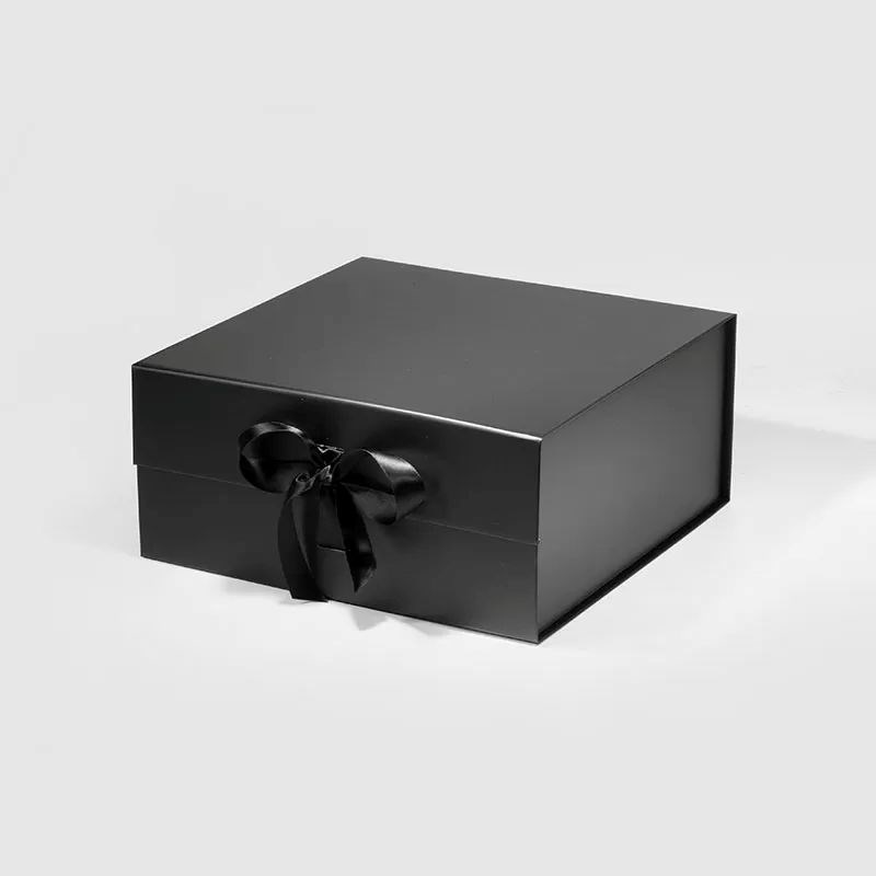 Pudełko Magnetyczne Czarne Z Wstążką 280x280x130mm Na Prezent Premium