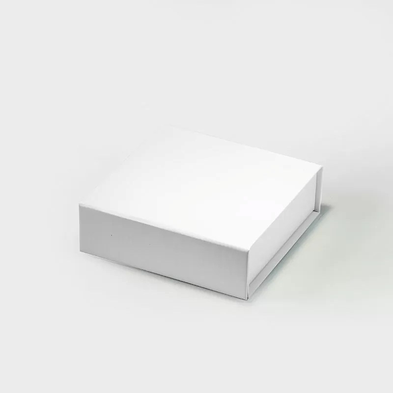 Pudełko Magnetyczne 120x120x40mm(zew) Białe Pudełko Ozdobne Na Prezent
