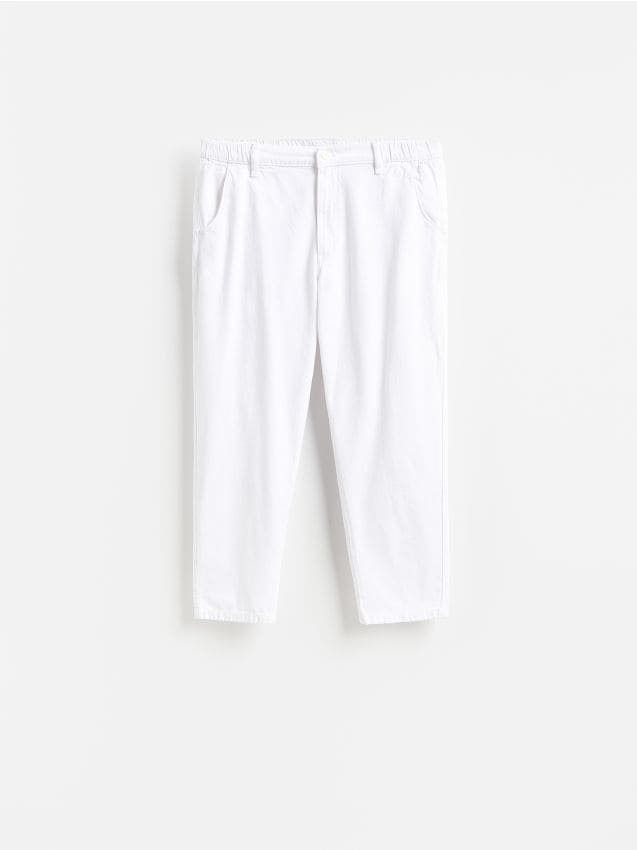 Reserved - Jeansy Jogger fit - biały