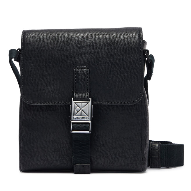 Saszetka Calvin Klein Emblem Hw Flap Reporter LV04D3506G Czarny