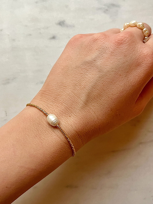 Bransoletka TENDER pearl z koralikami i naturalną perłą