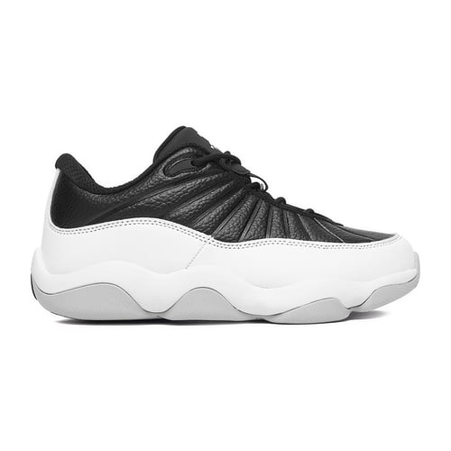 Sneakersy