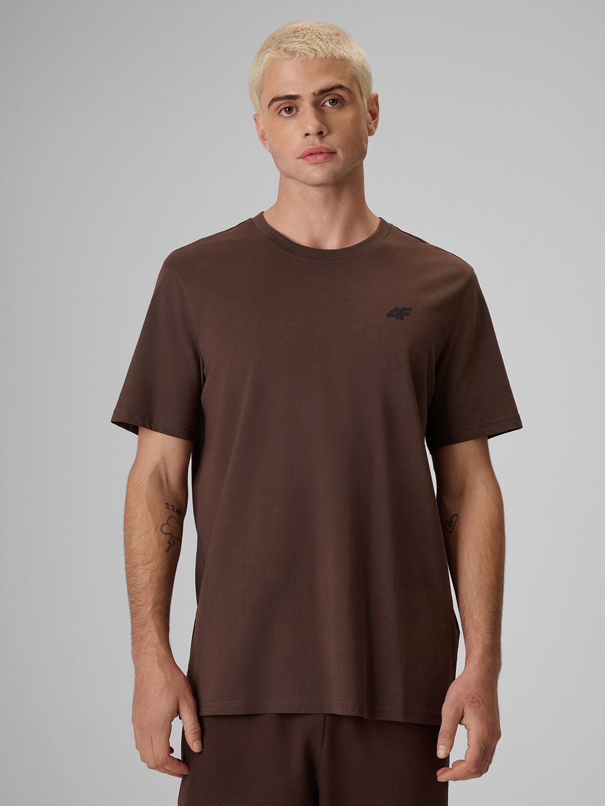 4F T-shirt regular gładki męski - brązowy XXL