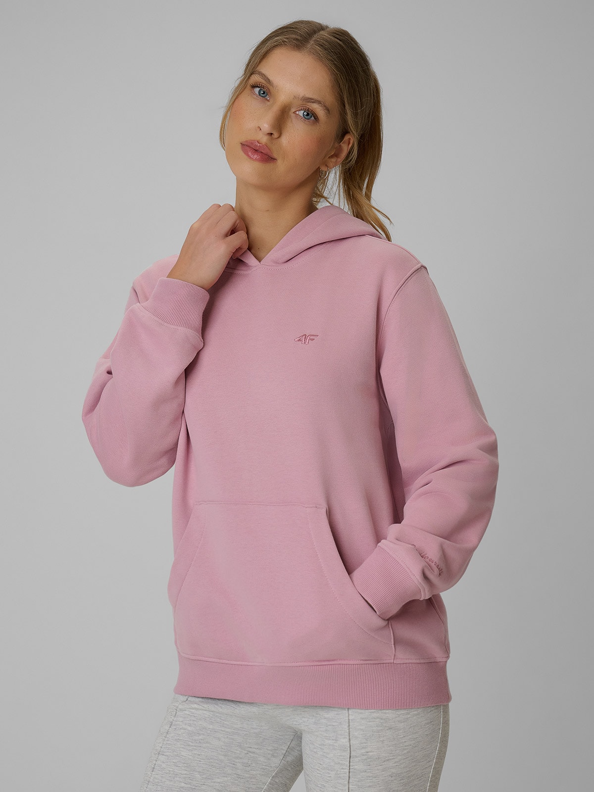 4F Bluza dresowa relaxed z kapturem damska - różowa XS
