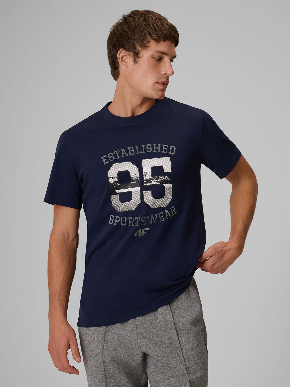 4F T-shirt regular z nadrukiem męski - granatowy XXL