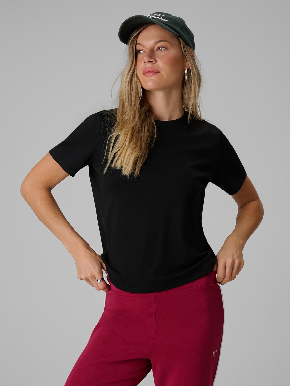4F T-shirt regular gładki damski - czarny XS