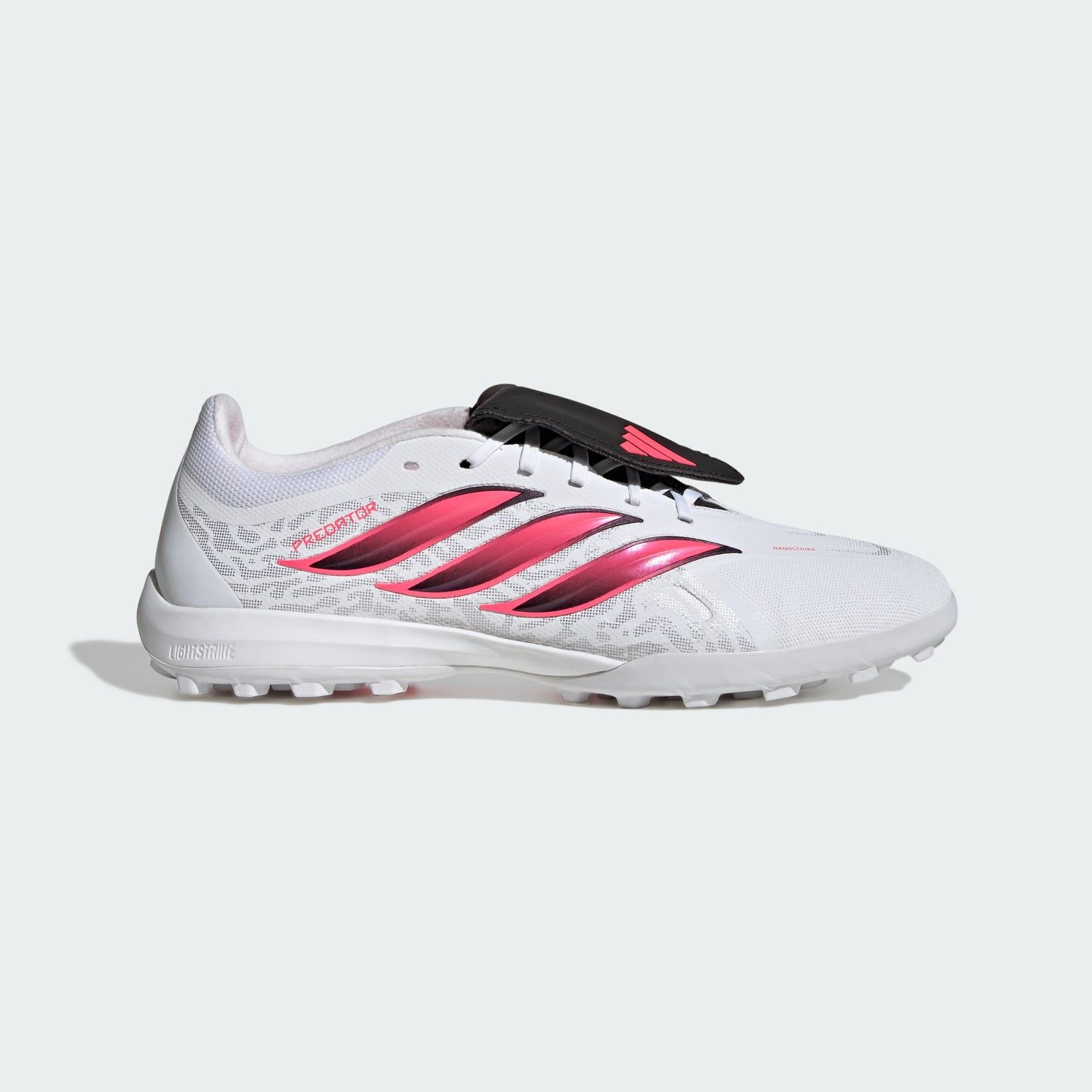 Buty piłkarskie z wywijanym językiem na sztuczną murawę Predator League
