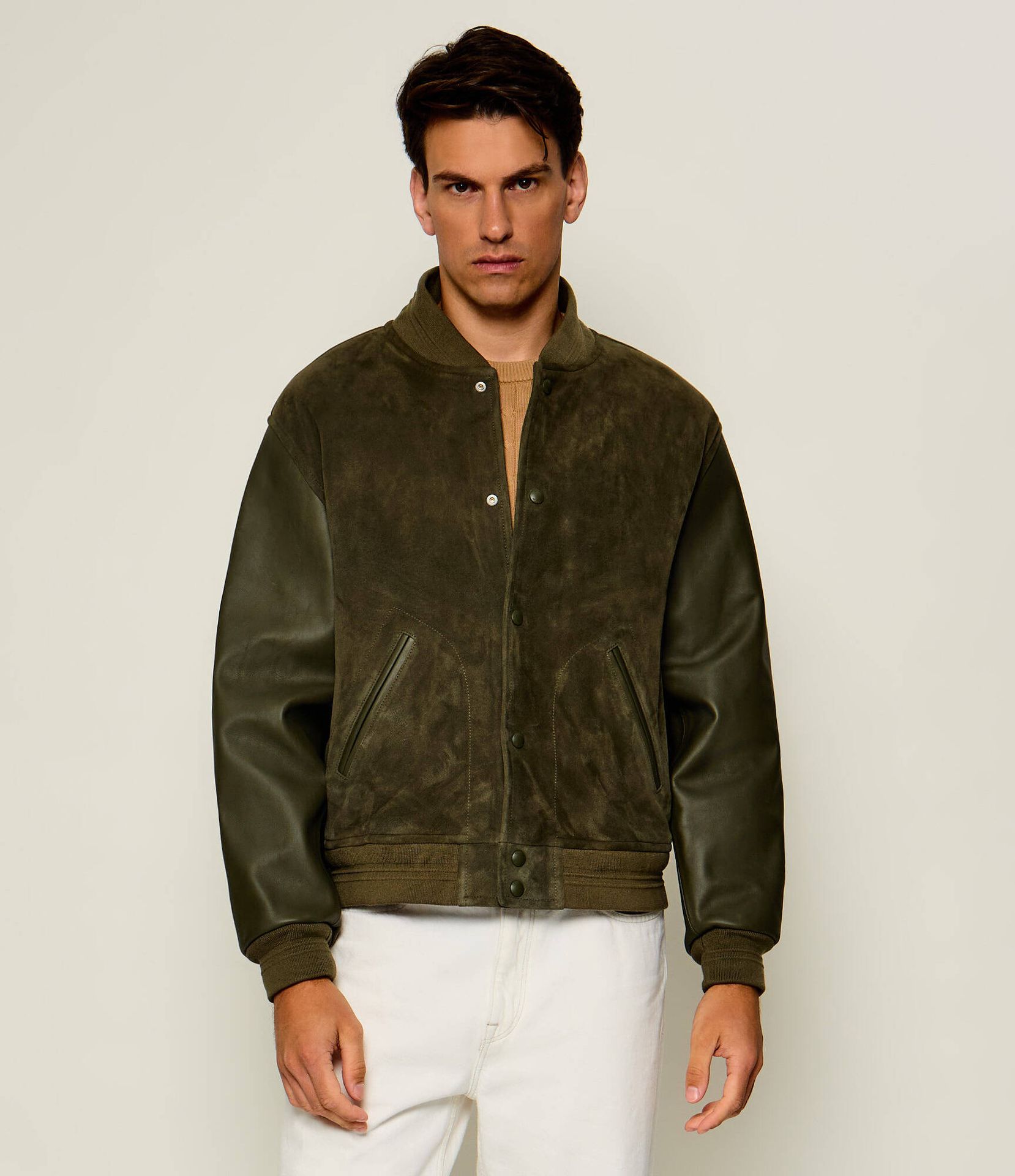 Tommy Hilfiger Kurtka bomber Varsity zamsz z dodatkiem skóry
