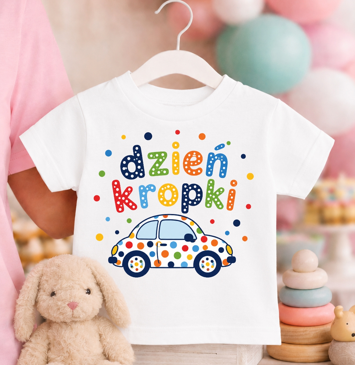 Koszulka w kropki dzień kropki dla chłopczyka
