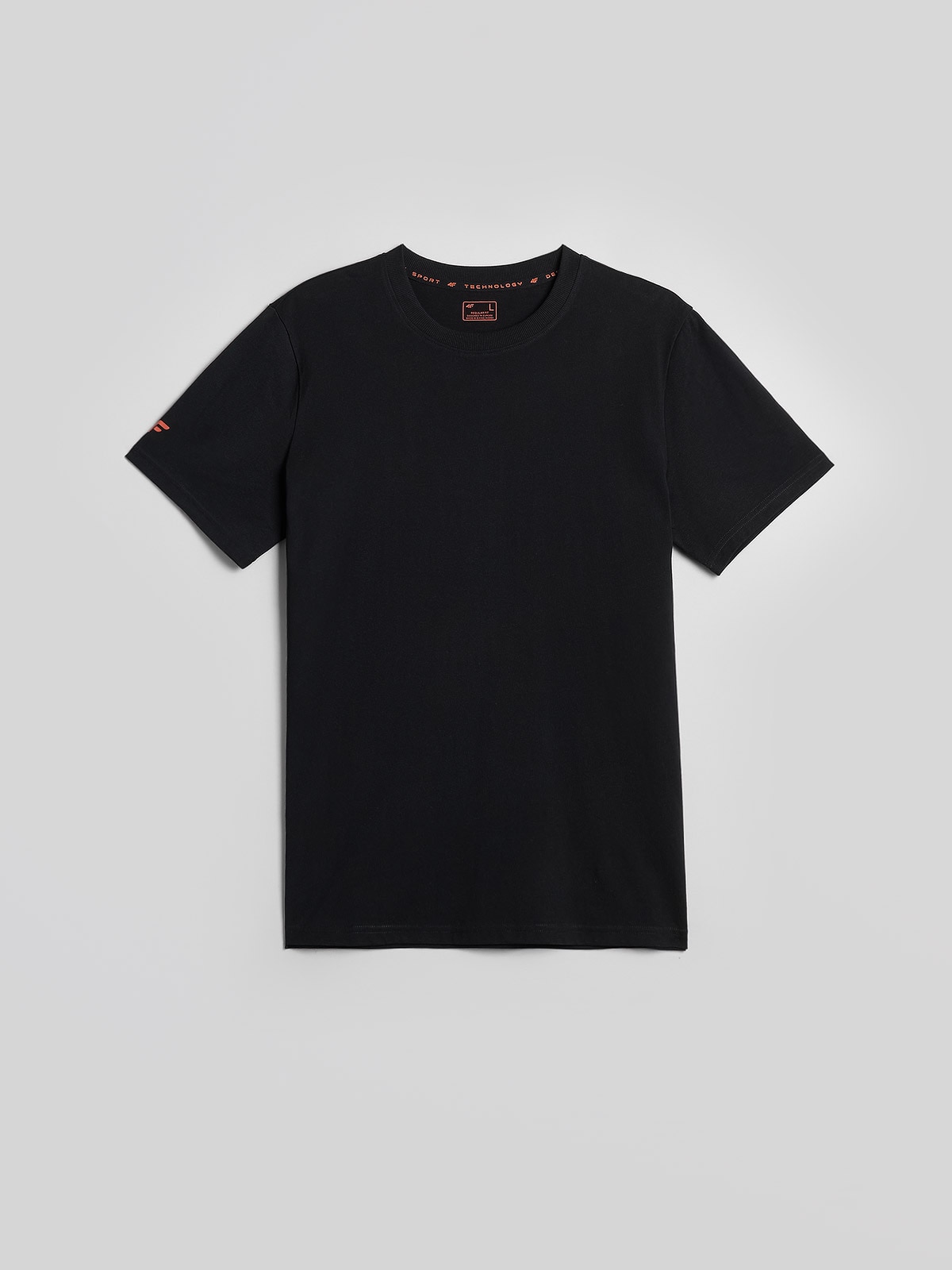 4F T-shirt regular z antybakteryjnym wykończeniem Polygiene męski - czarny XXL
