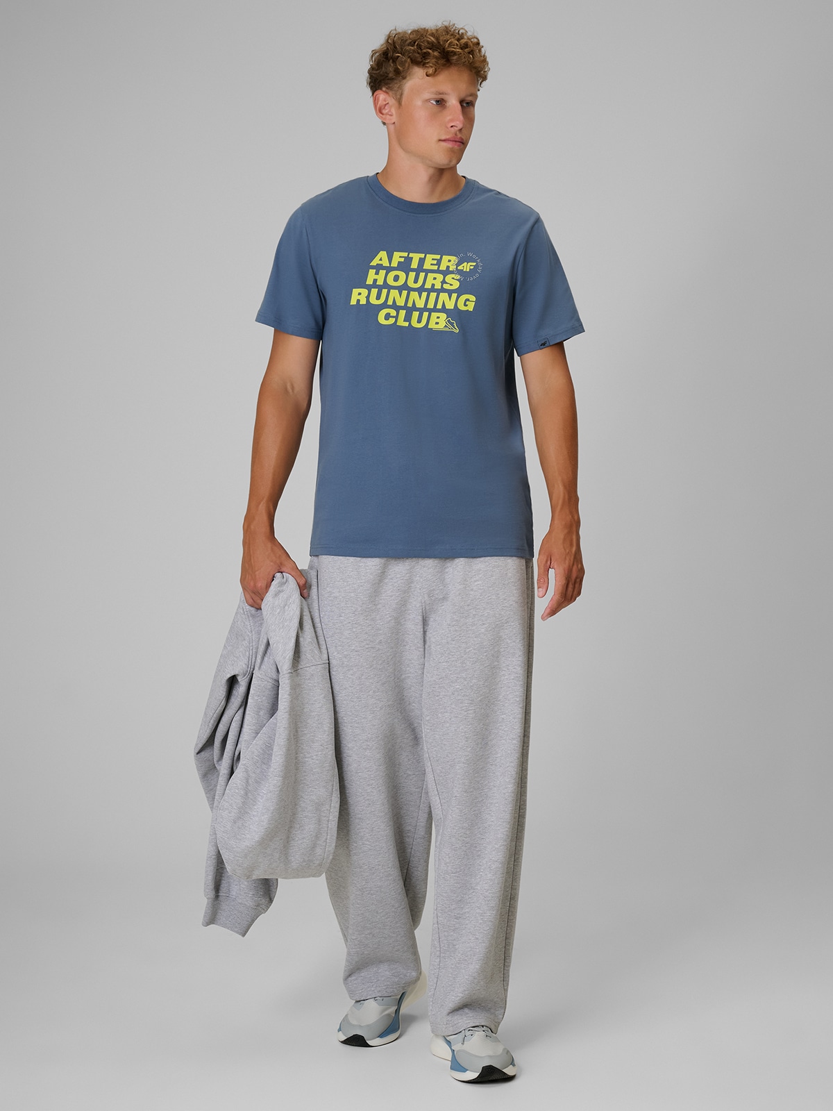 4F T-shirt regular z nadrukiem męski - denim XXL