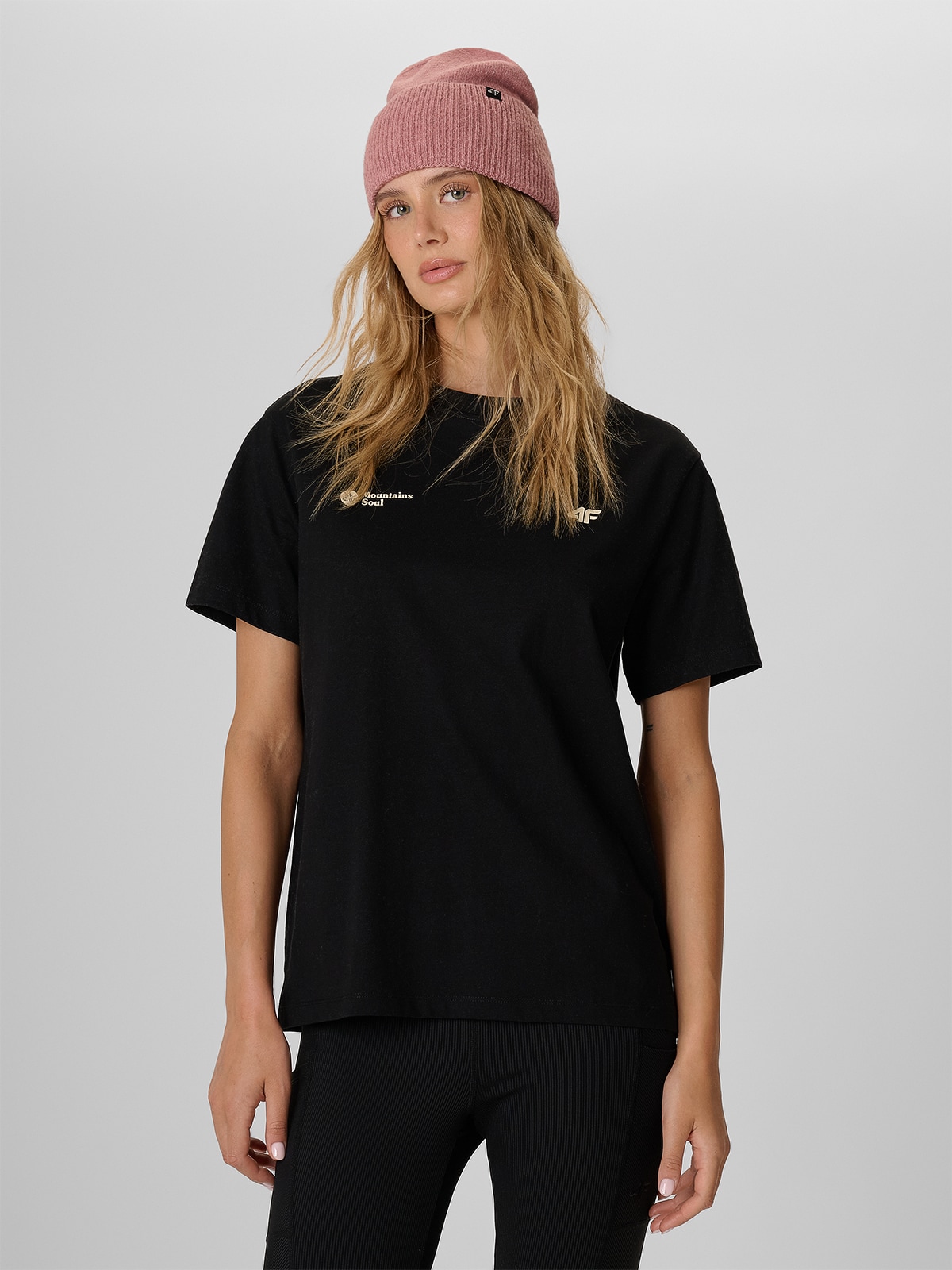 4F T-shirt loose z nadrukiem damski - czarny XS