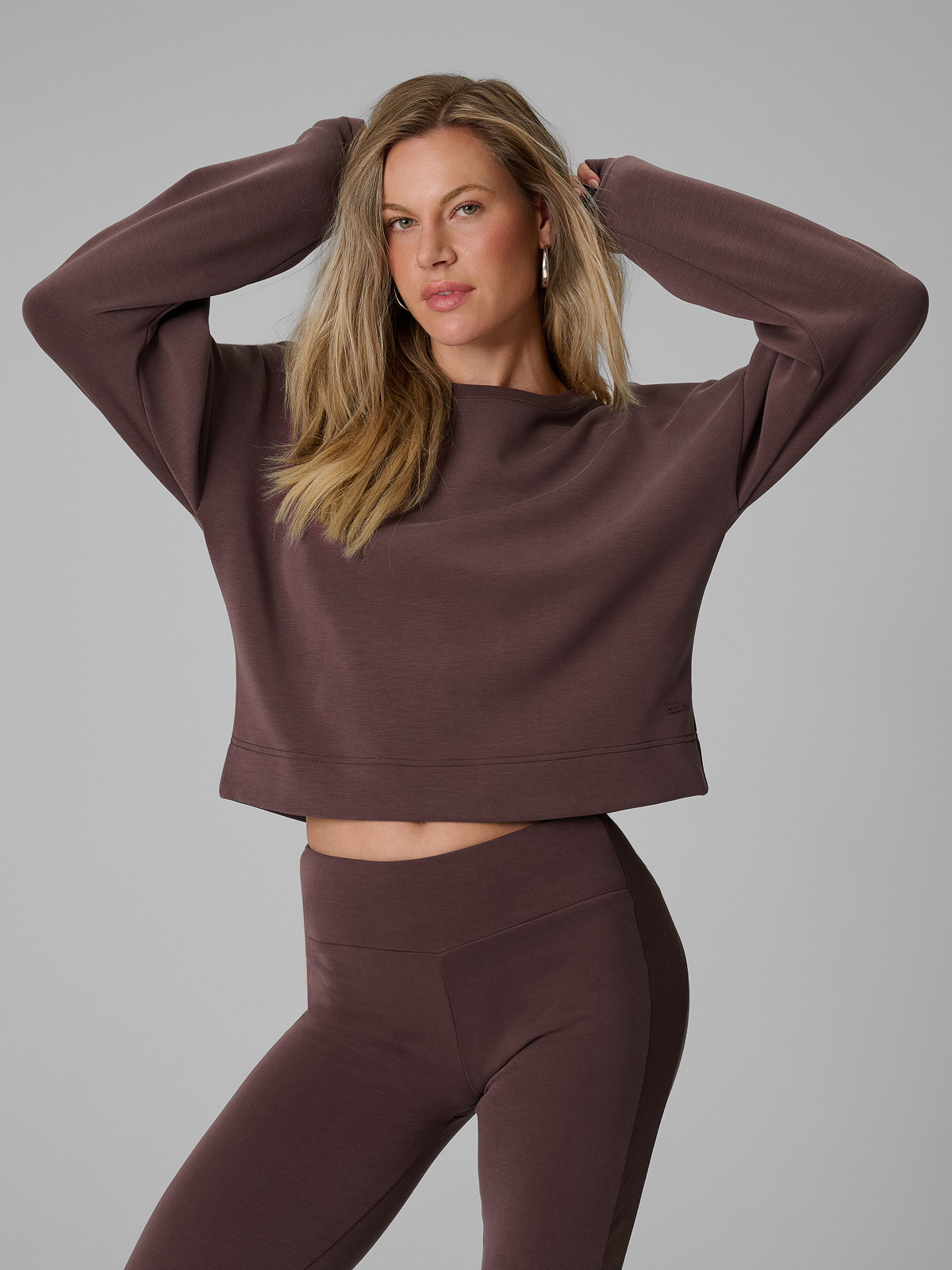 4F Bluza dresowa regular z modalem damska - brązowa XL