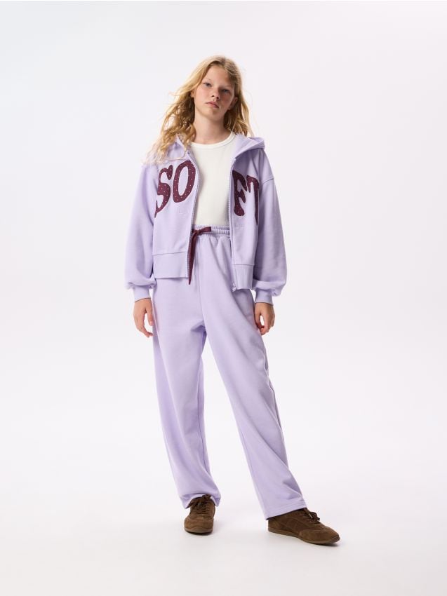 Reserved - Bluza dresowa z haftem - lawendowy
