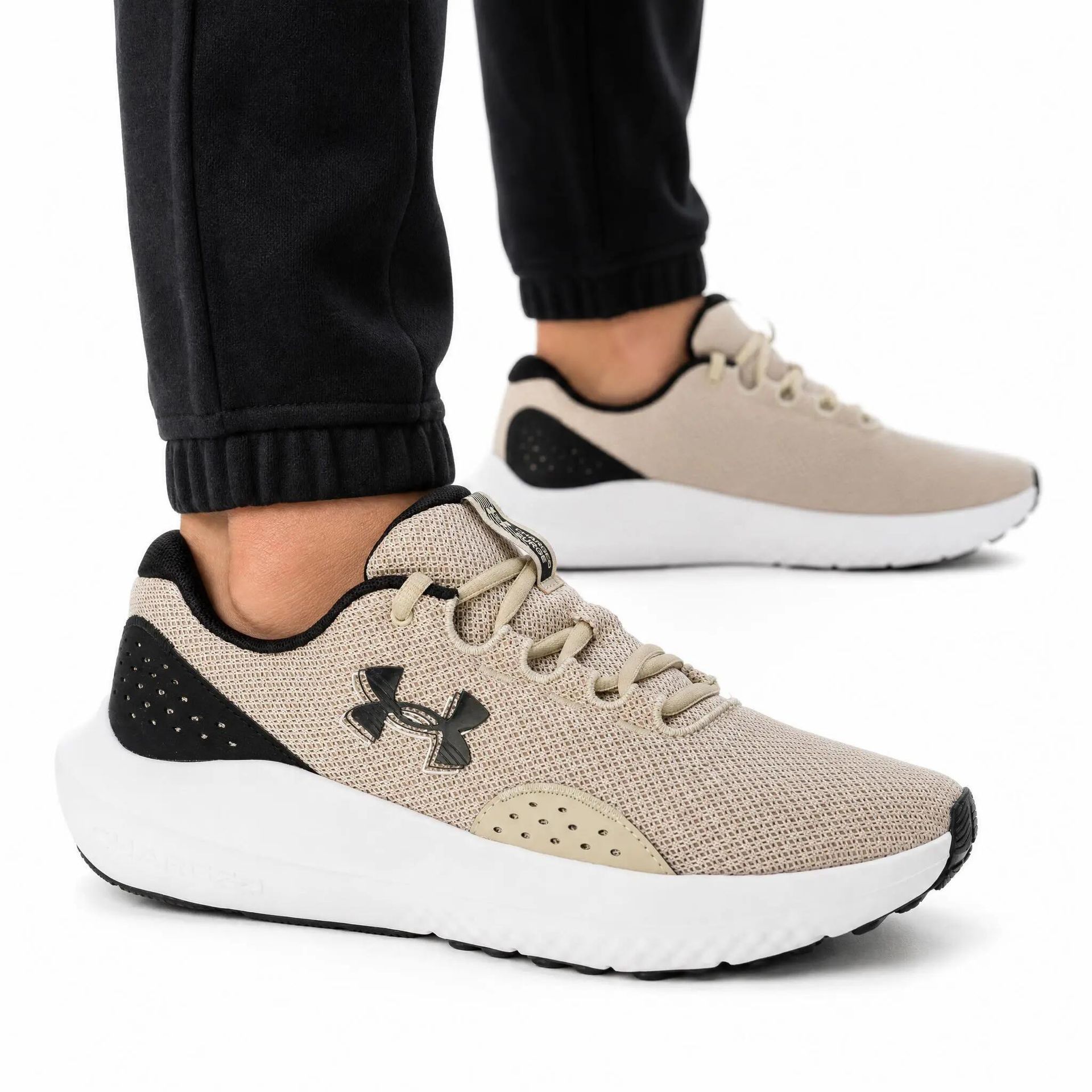 Buty męskie sportowe treningowe Under Armour UA CHARGED SURGE 4