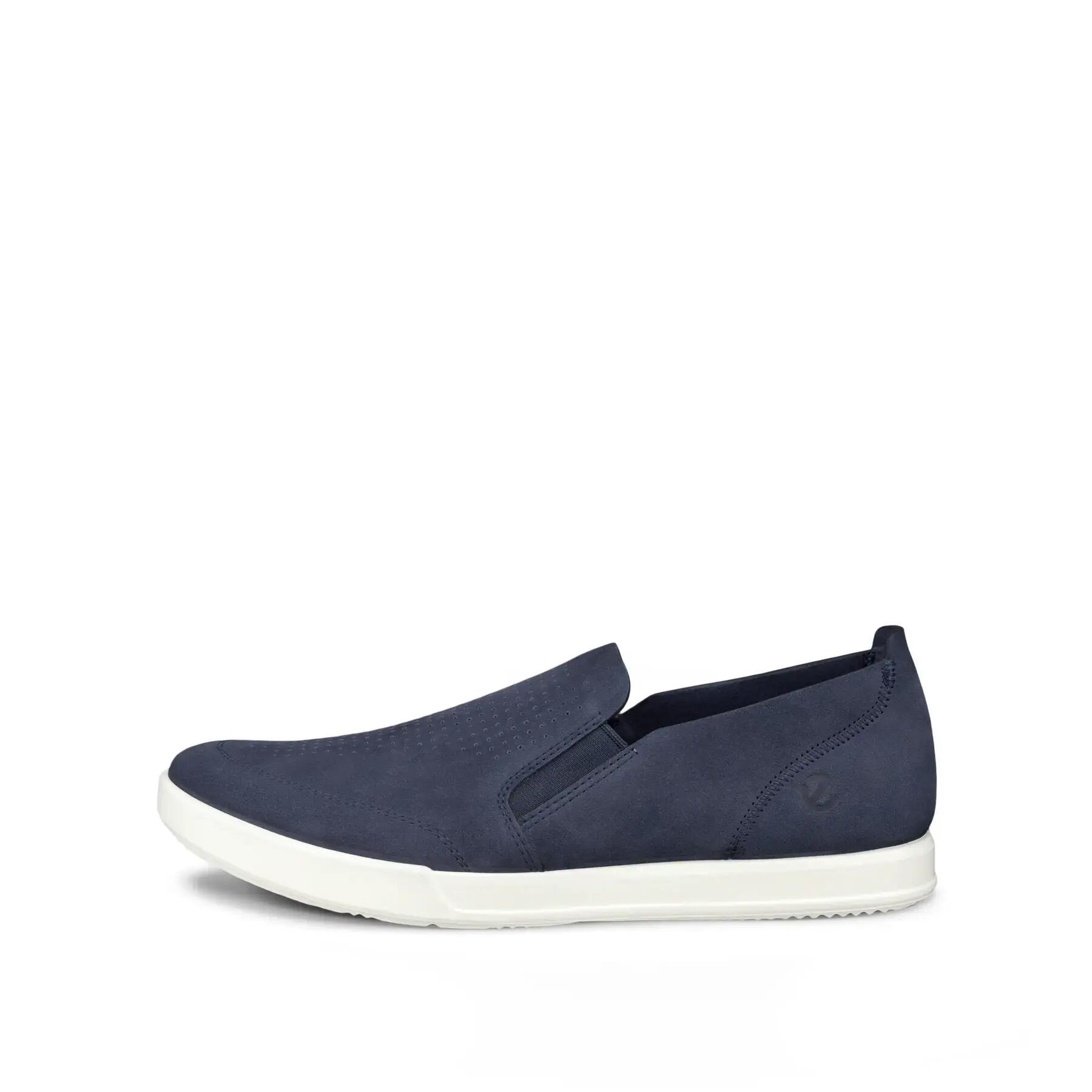 Baskets slip-on Ecco Travel