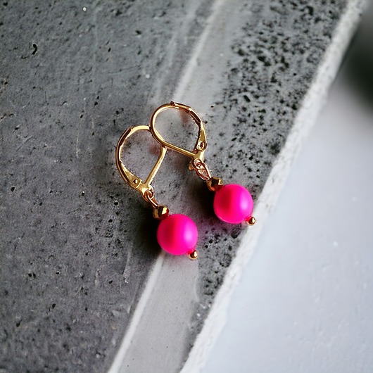 Swarovski neon pearls : neon pink : drobne kolczyki