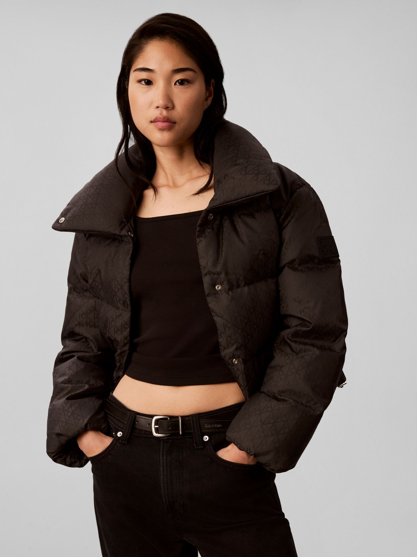 Calvin Klein Jeans Puchowa kurtka Cropped Fit