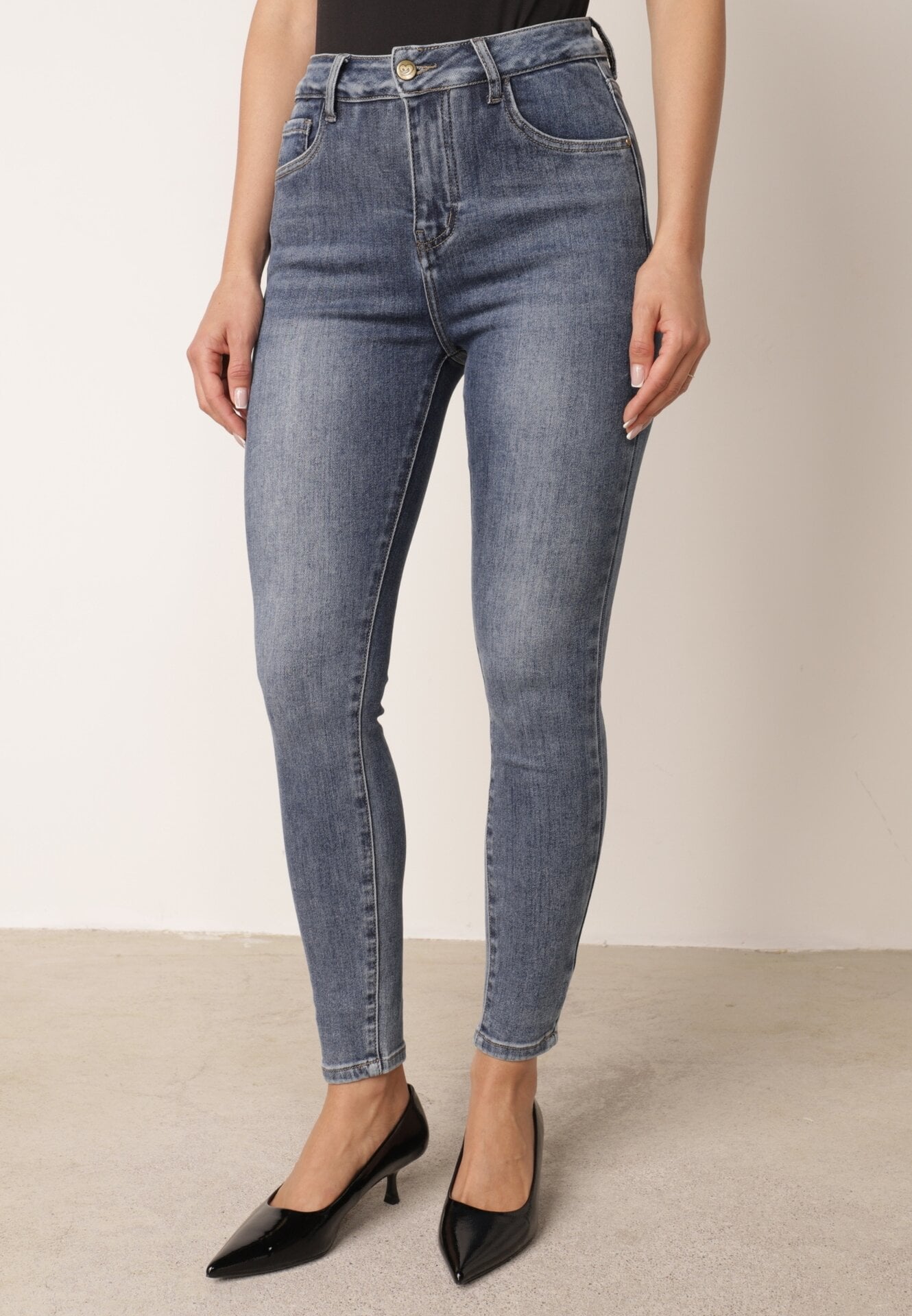 Niebieskie Jeansy o Kroju Skinny z Bawełną Wyposażone w Gumkę w Pasie Tamello