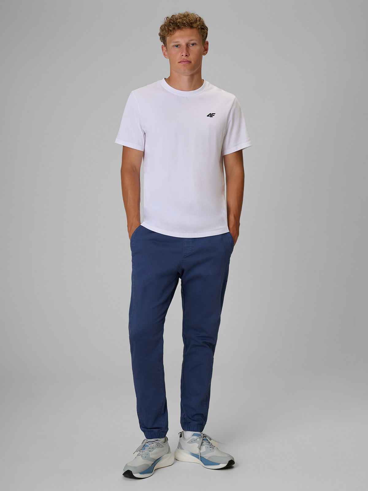 4F Spodnie casual joggery męskie - denim XXL