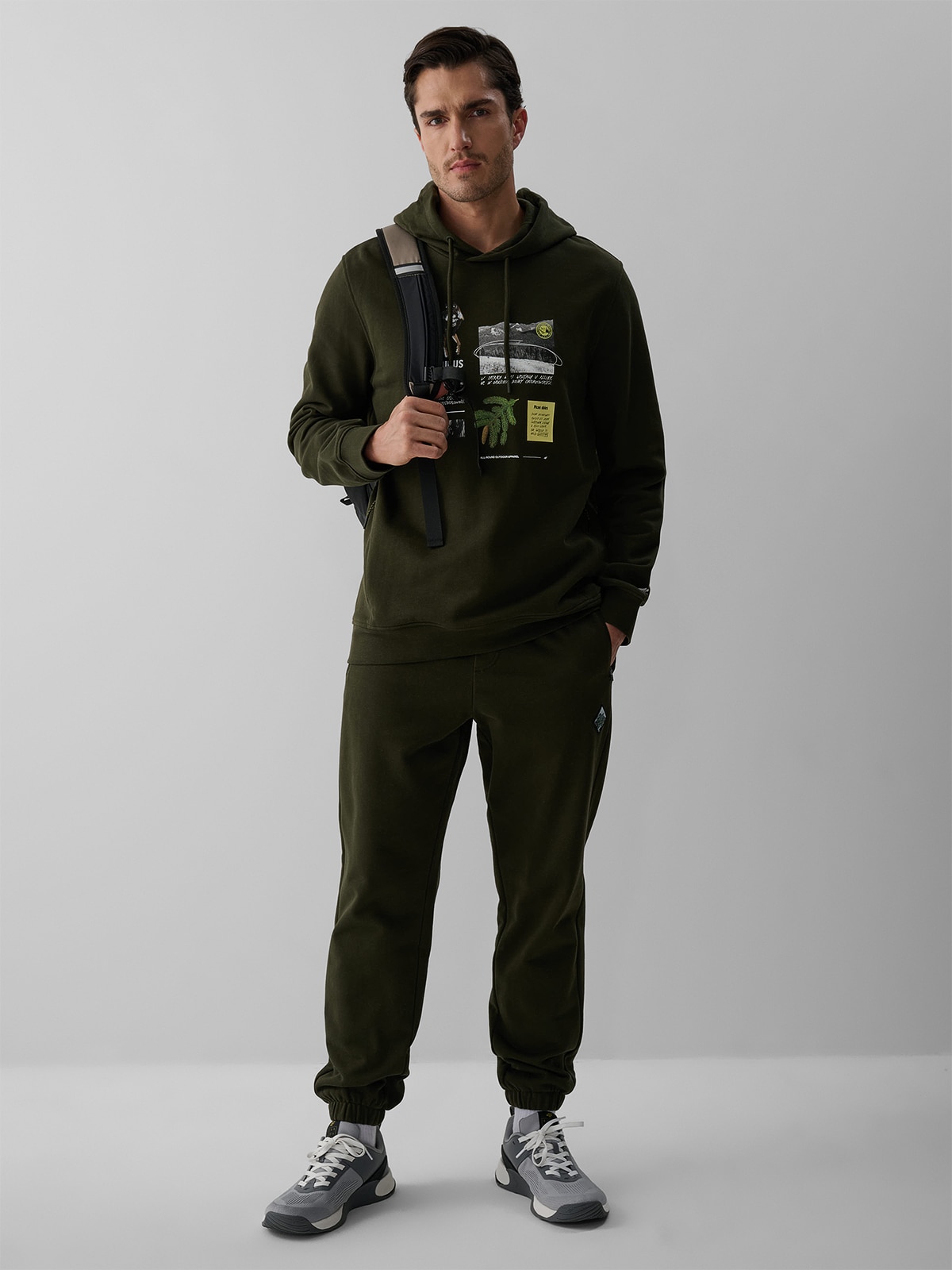 4F Spodnie dresowe joggery męskie - khaki XXL