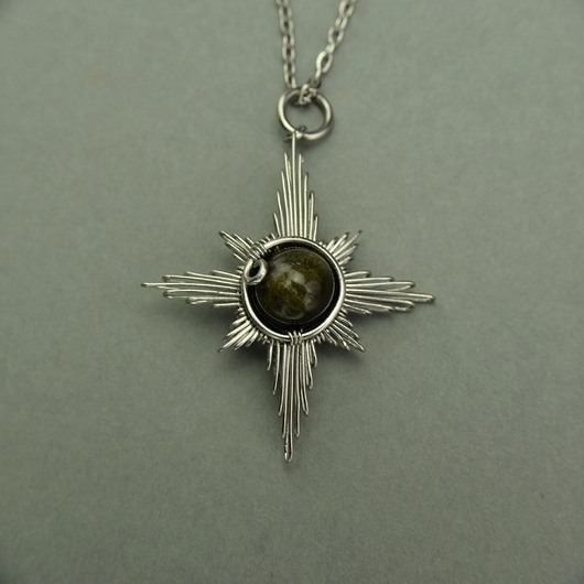 Wisiorek róża wiatrów obsydian złocisty wire wrapping